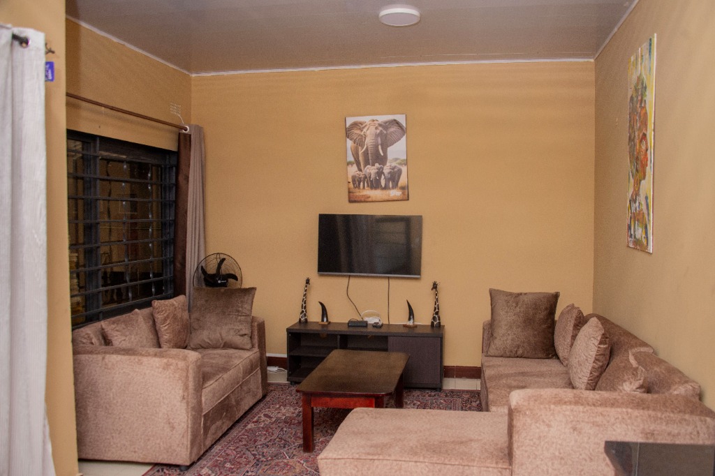 Fully Furnished Cottage Living Room